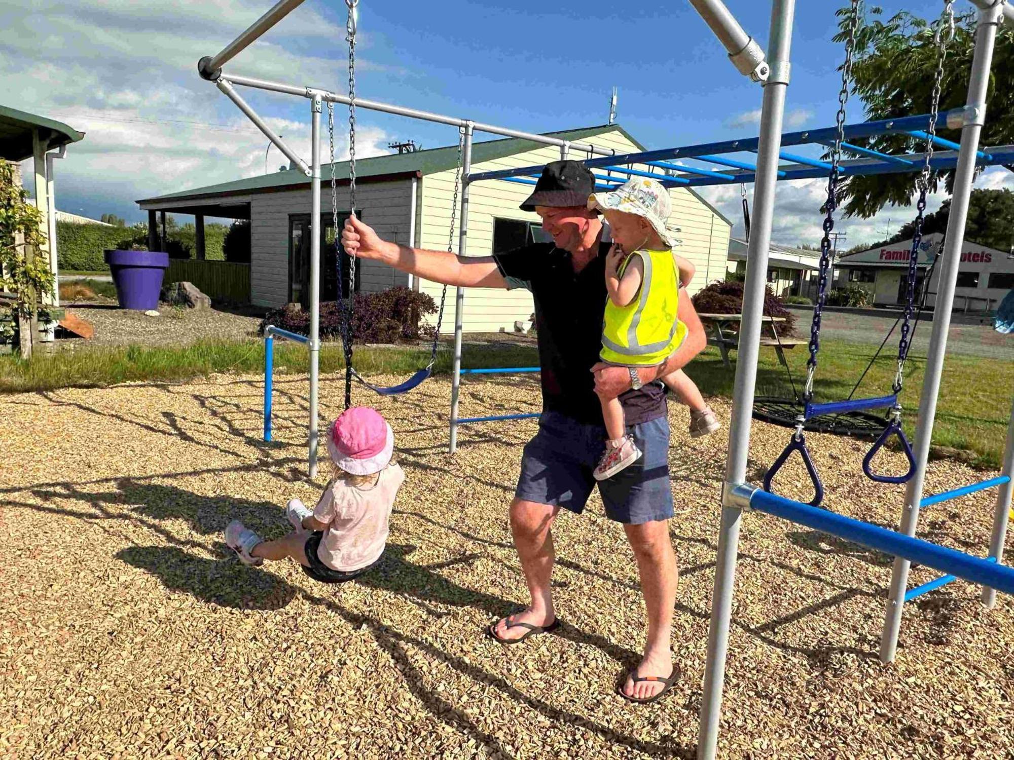 Otorohanga Kiwi Holiday Park מראה חיצוני תמונה