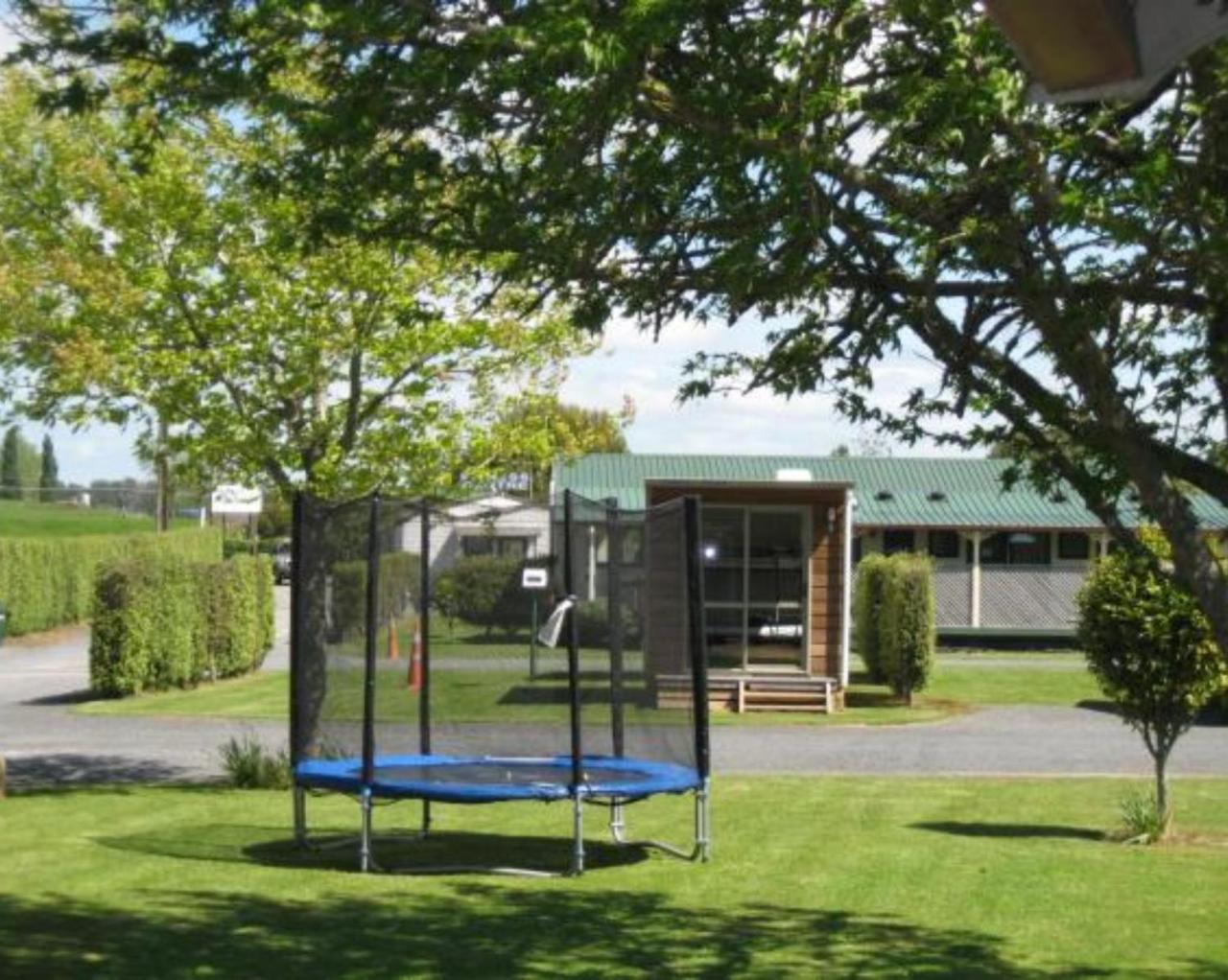 Otorohanga Kiwi Holiday Park מראה חיצוני תמונה