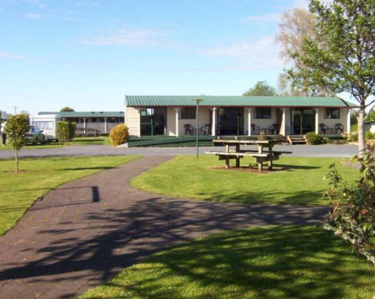 Otorohanga Kiwi Holiday Park מראה חיצוני תמונה