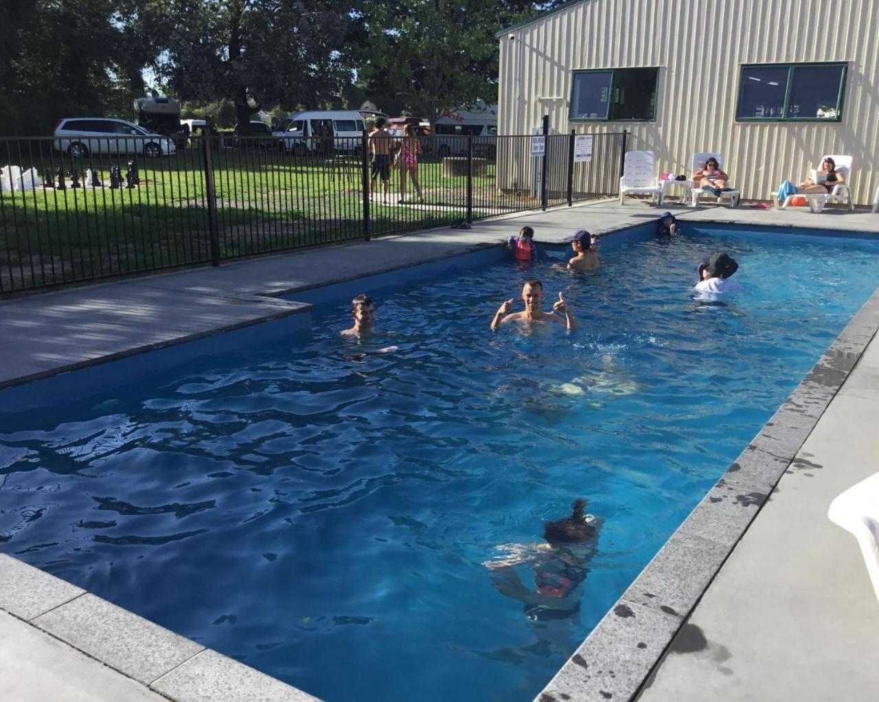 Otorohanga Kiwi Holiday Park מראה חיצוני תמונה